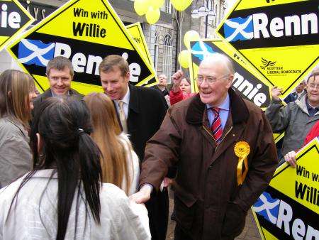 Ming Campbell campaigns with Willie Rennie in the Dunfermline by-election