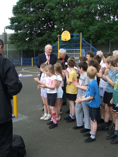 Menzies Campbell opening the Cupar YMCA-YWCA Ball Court